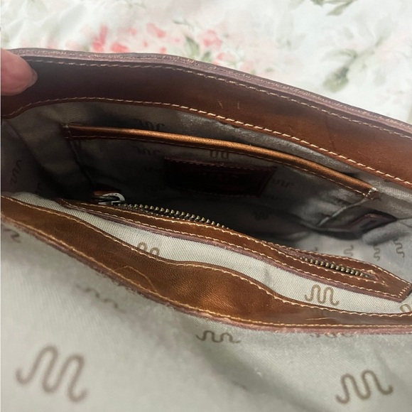 New! King Ranch Saddle Shop Crossbody Brown Brushed Leather Shoulder Bag Purse - Picture 7 of 8